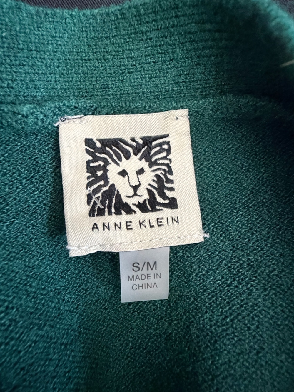 Anne Klein Emerald Green Sequin Floral Poncho Top - Picture 8 of 8
